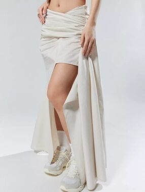 House of Sunny Big Bang Venus Maxi Skirt Pearl Women’s Size 8 Draped Festival